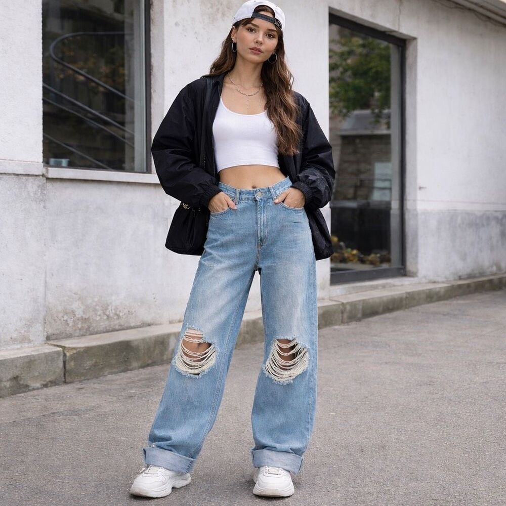 UO BDG‎ Skater Baggy Jeans Women’s 27 high waisted distressed medium wash NEW